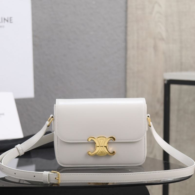 Ce1i*e triomphe bags